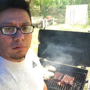 Meet your Posher, Ernesto